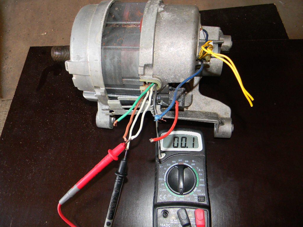 Чтобы подключить движок от стиралки к новому оборудованию, потребуется взять провода от таких деталей как статор и ротор