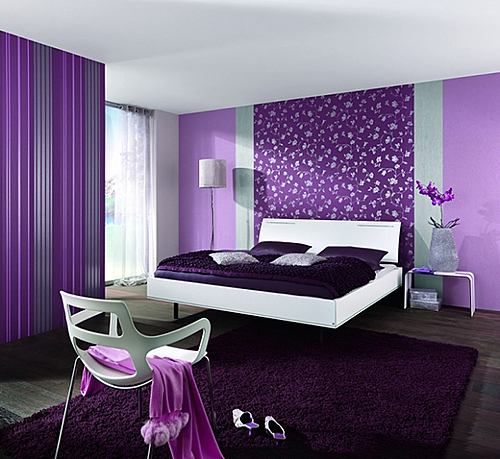 Фото Фиолетовые комбинированные обои для спальни