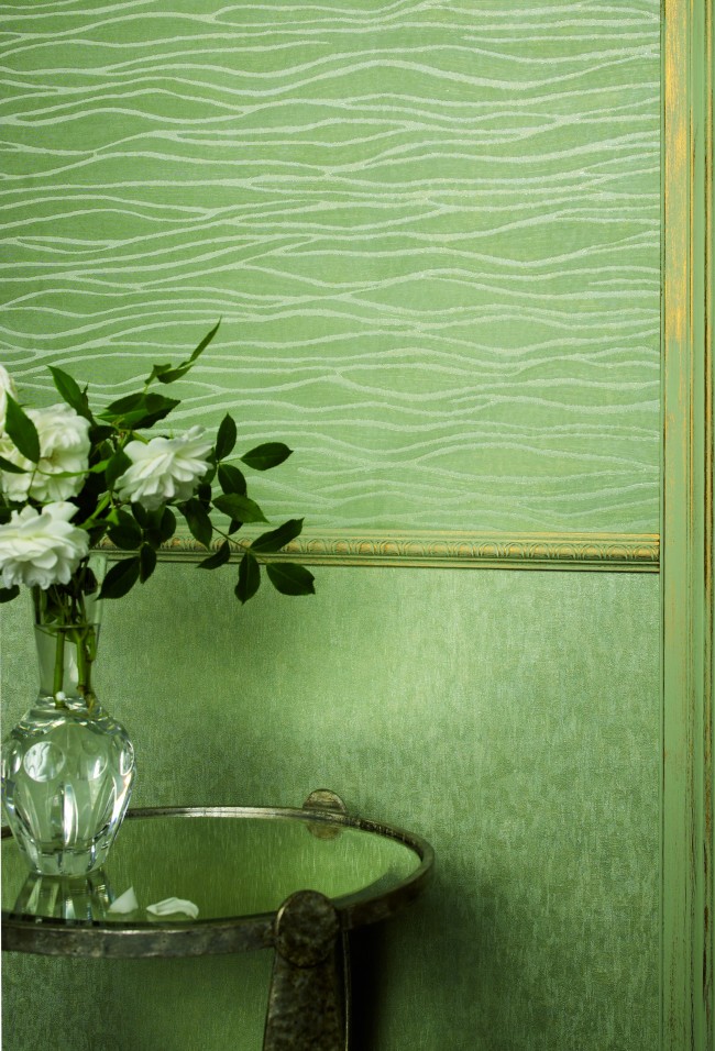 Зеленые флизелиновые обои: удачное сочетание по горизонтали (wall trim)