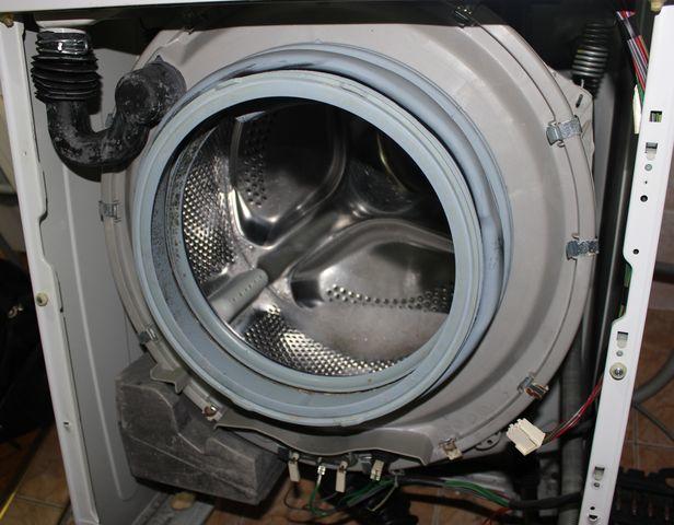 Современные стиральные машины имеют электронную систему управления, позволяющую расширить возможности прибора