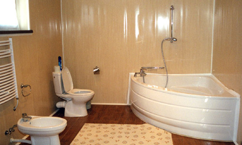 Дизайн ванной, при отделки которой использовались пластиковые панели