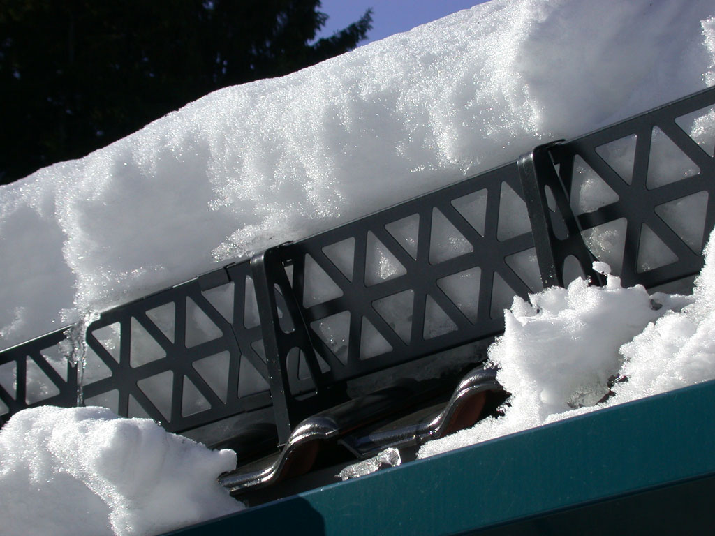Снегозадержатели на крышу в виде решетки