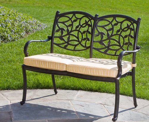 Металлическая скамейка садовая с мягким сиденьем